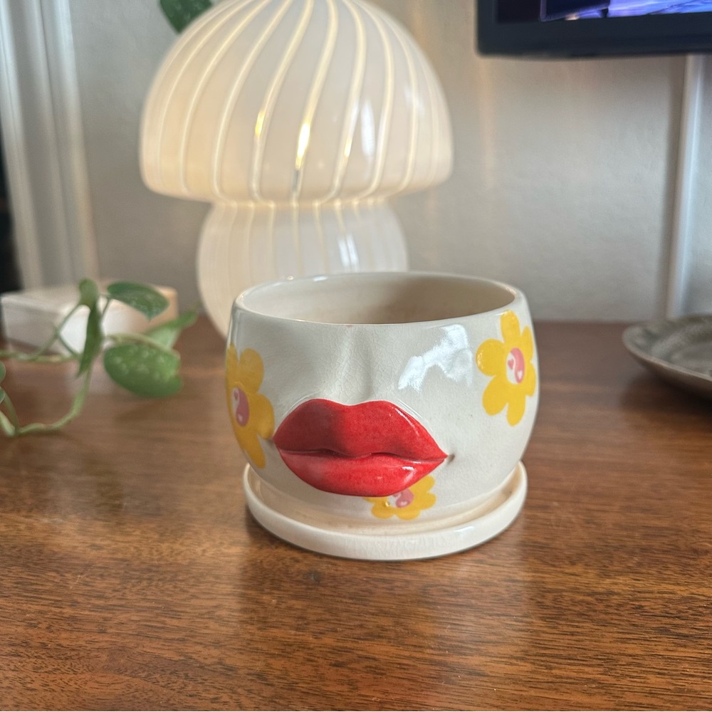 Female Alchemy Lip Yin and Yang Floral Planter